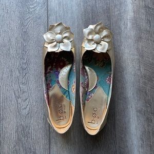 B.O.C LEEZA Gold Flats